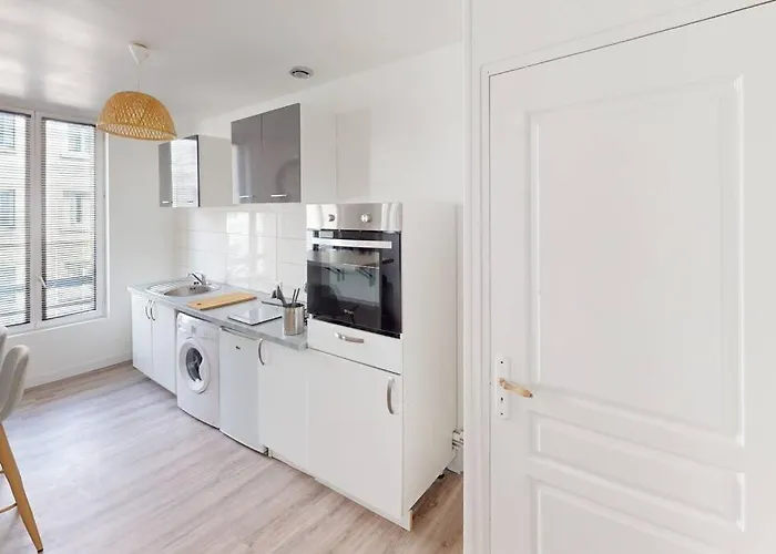 Tourville- F2 Proche Gare